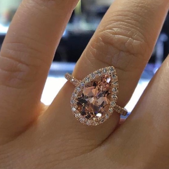 Jewelry - Classic Rose Gold Cubic Zirconia Crystal Ring